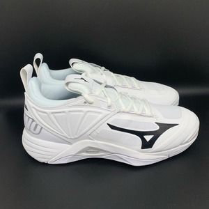 Mizuno Wave Momentum‎ 2 VolleyBall Shoes Women’s Sz 10.5 NWT!